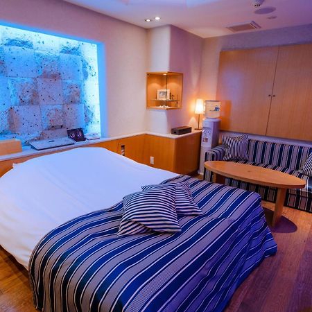 Eight Prince Hotel -Adult Only- Tokorozawa Buitenkant foto