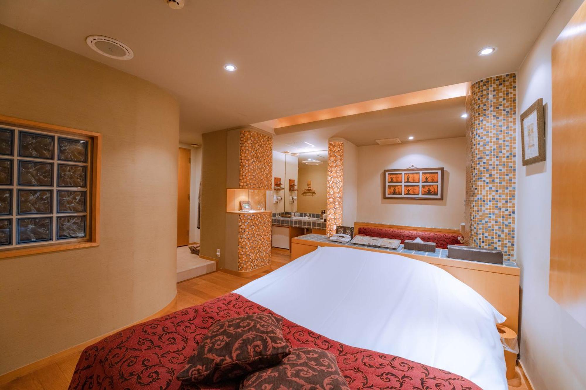 Eight Prince Hotel -Adult Only- Tokorozawa Buitenkant foto