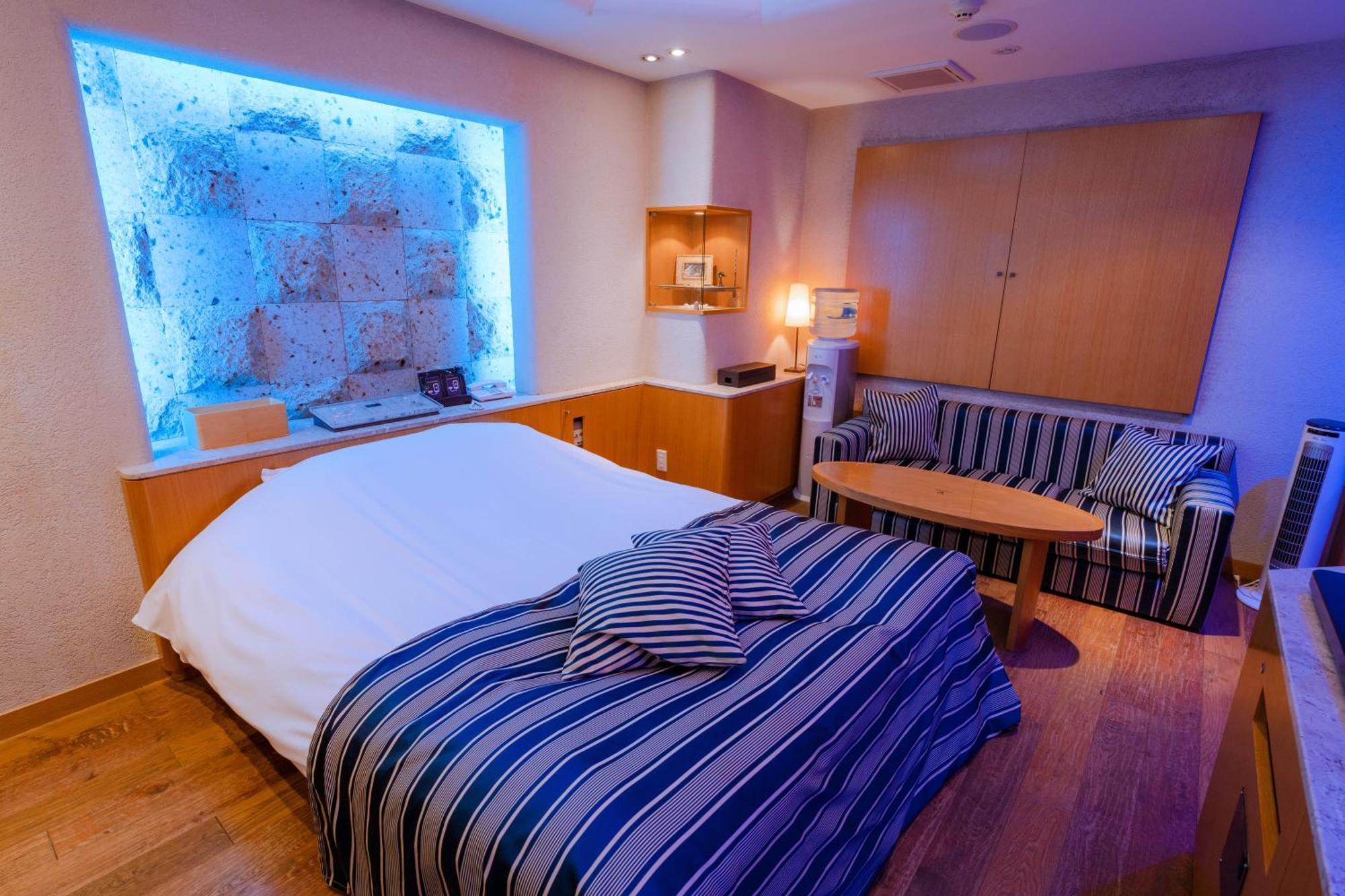 Eight Prince Hotel -Adult Only- Tokorozawa Buitenkant foto
