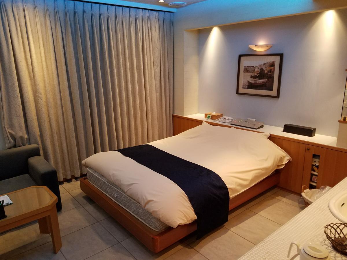 Eight Prince Hotel -Adult Only- Tokorozawa Buitenkant foto